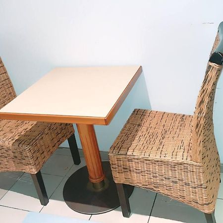 Comfort Triple Room Hn Wina Bagian luar foto