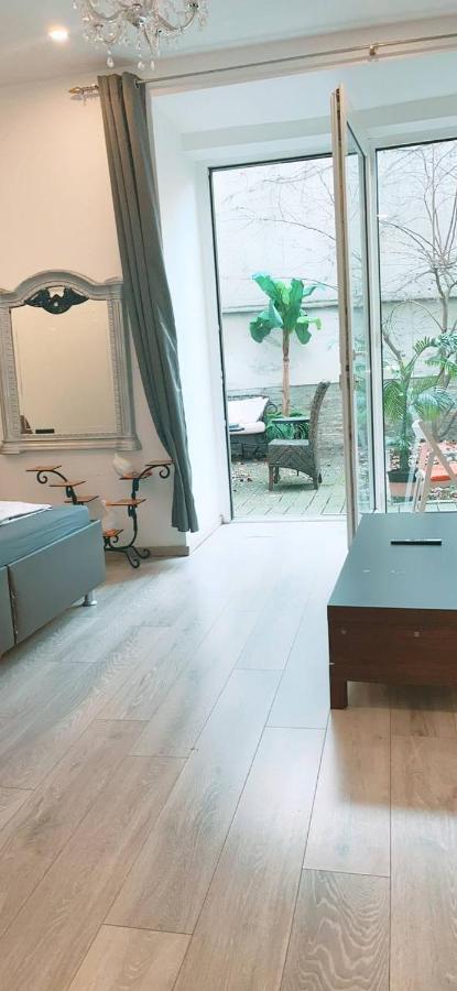 Comfort Triple Room Hn Wina Bagian luar foto