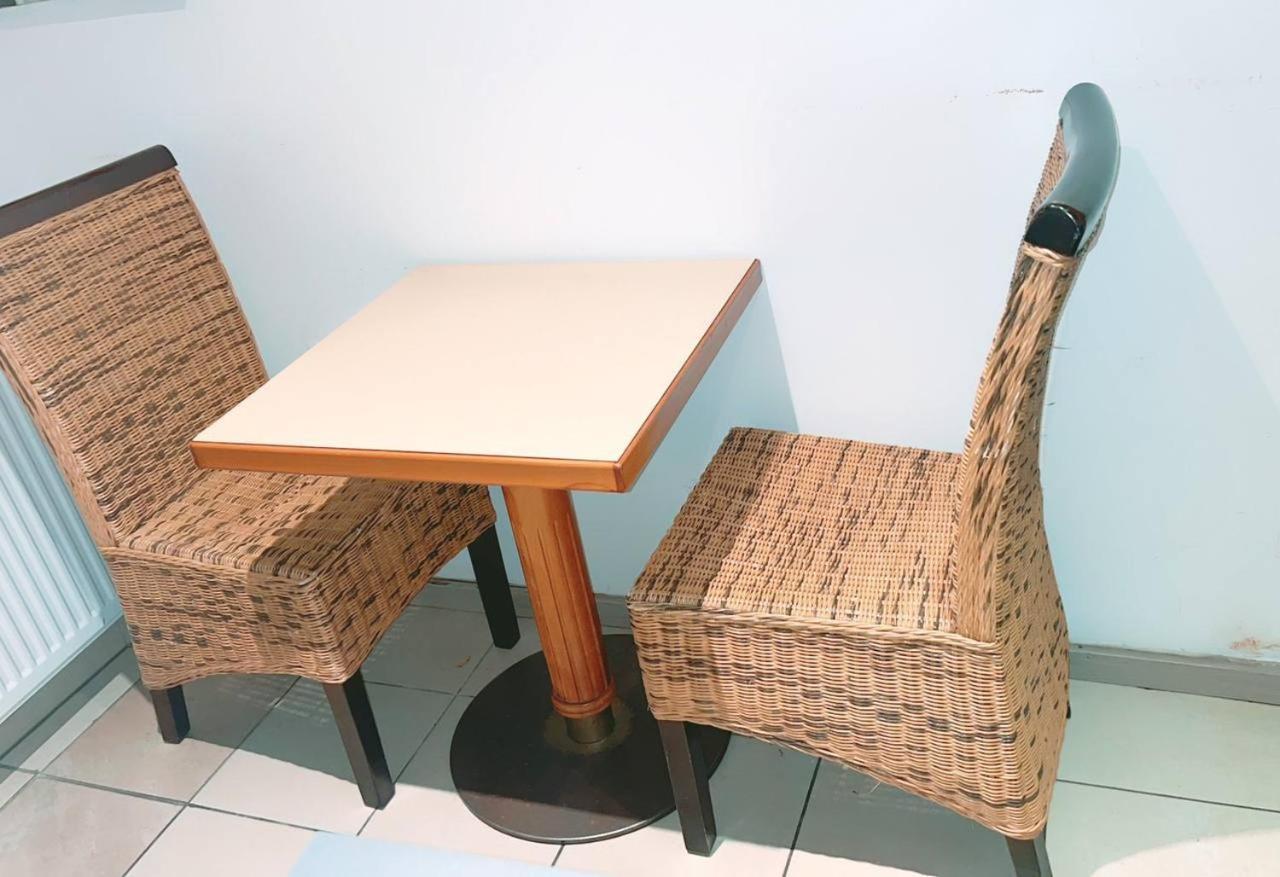 Comfort Triple Room Hn Wina Bagian luar foto