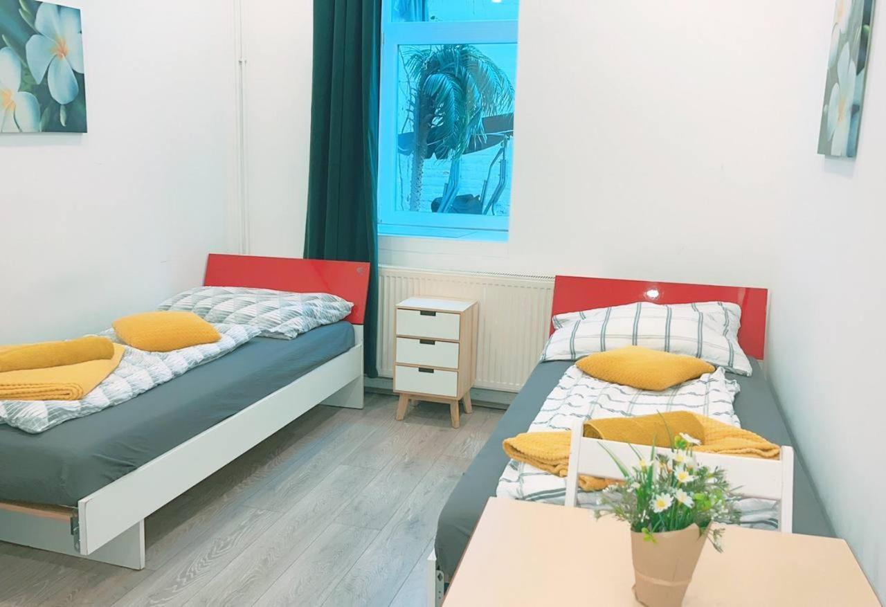 Comfort Triple Room Hn Wina Bagian luar foto